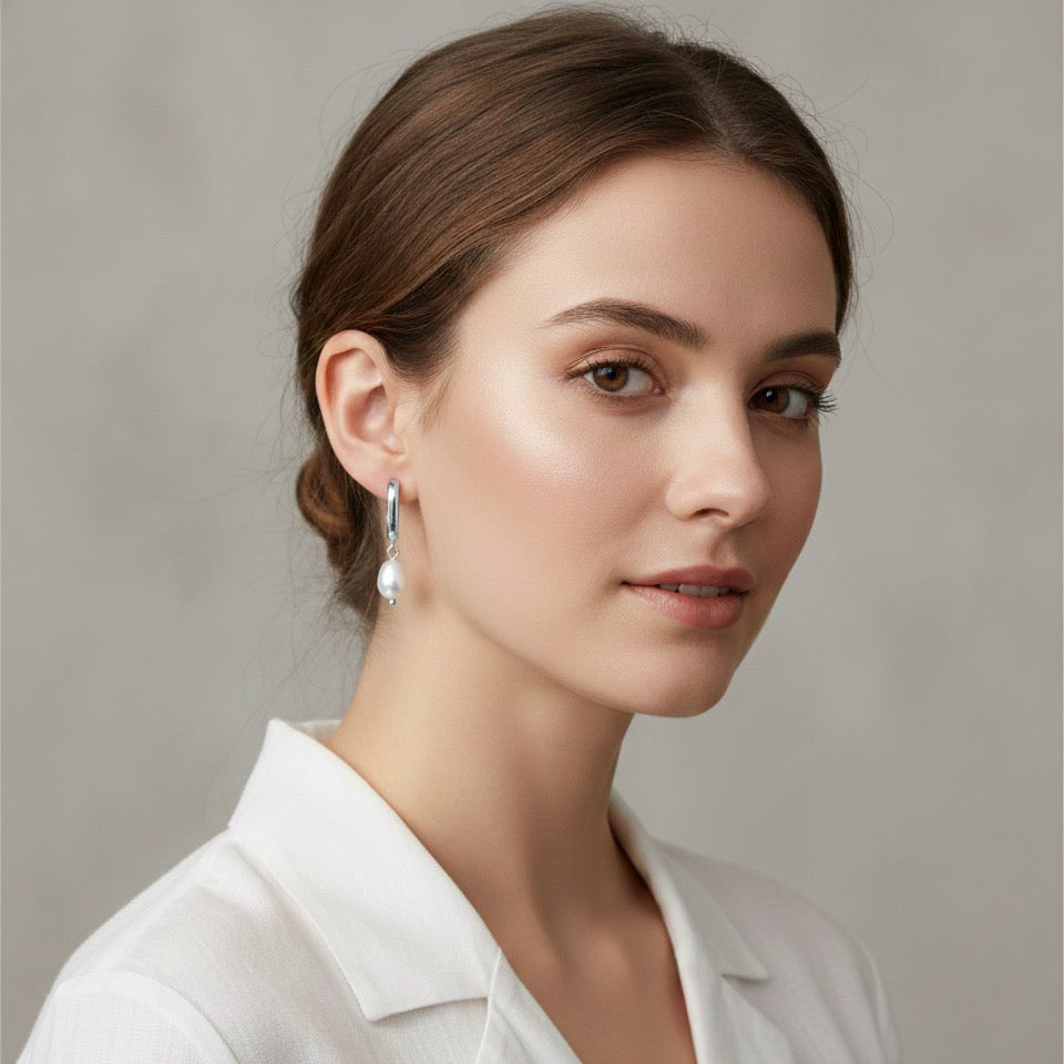 Aretes Huggies con Perla Natural – Plata 925