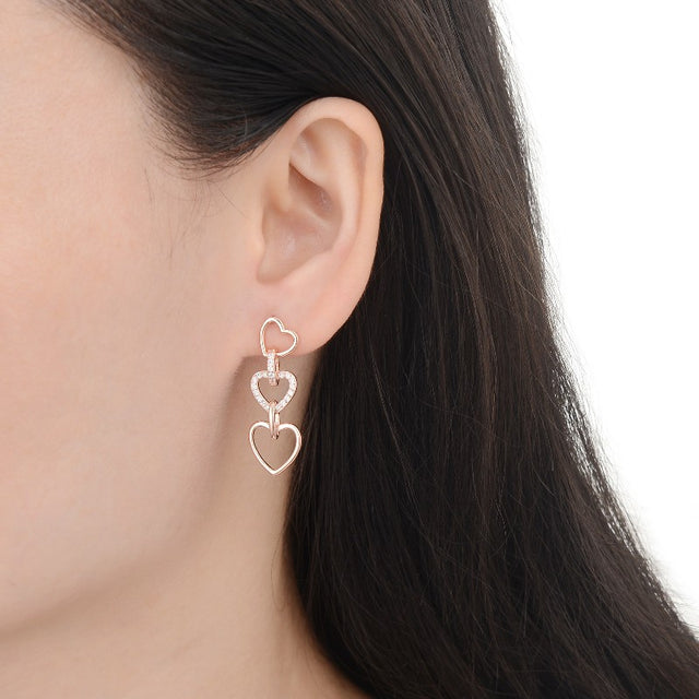 Aretes Colgantes para Dama, Corazones de Luz – Plata 925 con baño de oro rosado