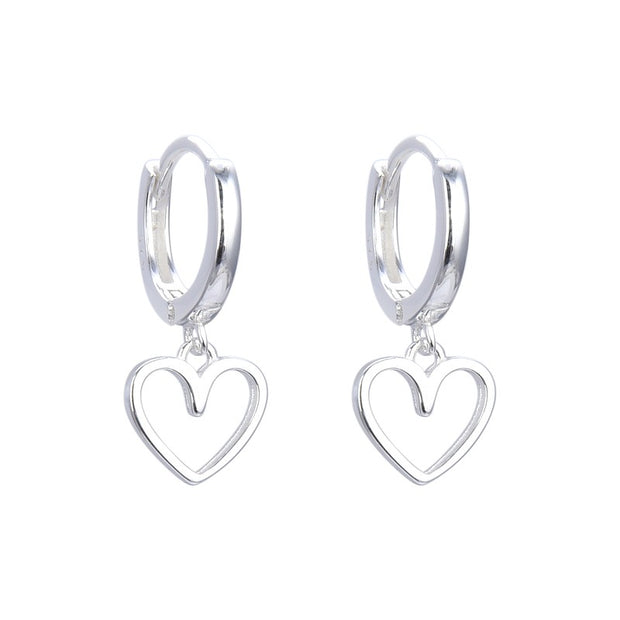 Aretes Huggies de corazón – Plata 925