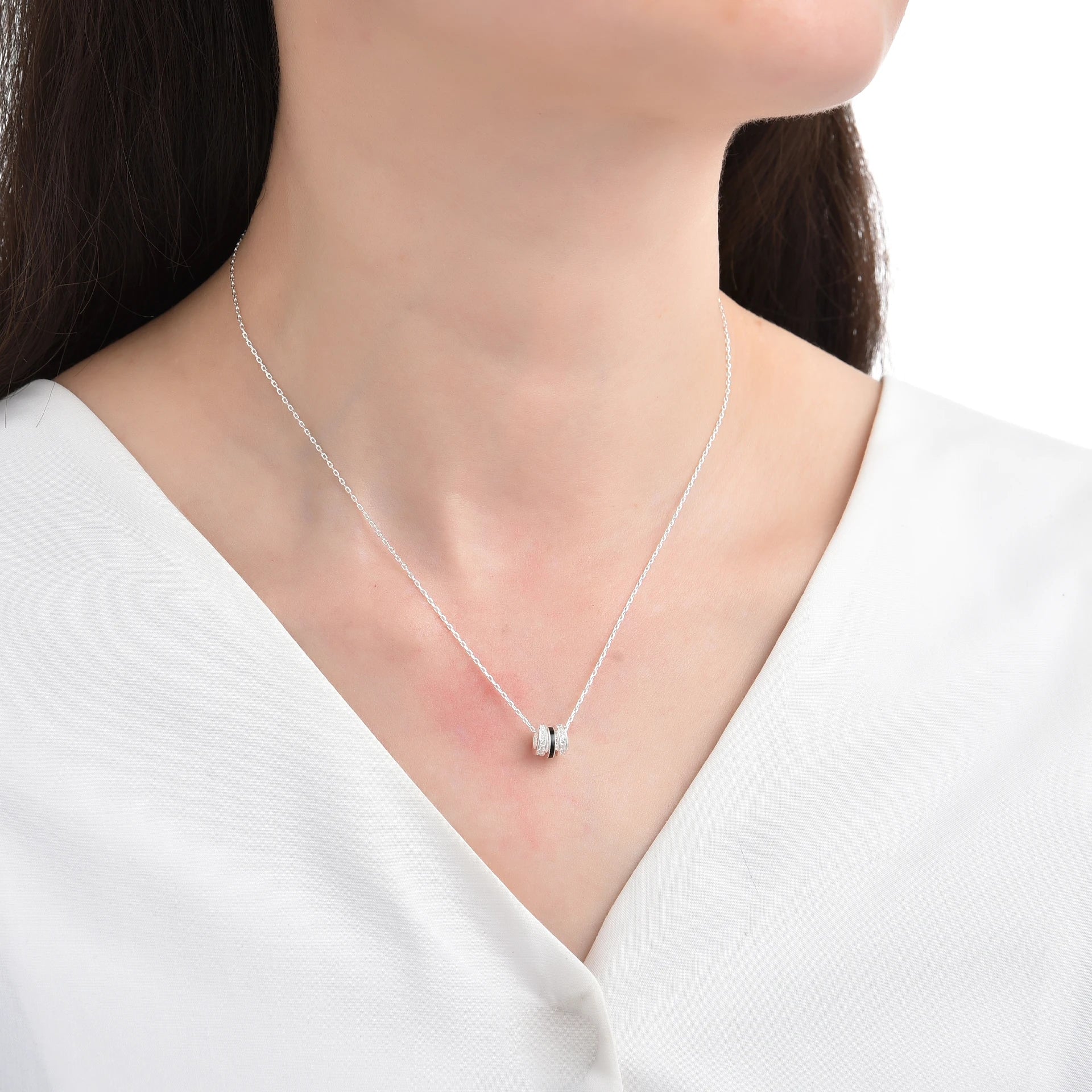 Gargantilla Tipo Collar de Aros con Circones y Esmaltado Negro – Plata 925