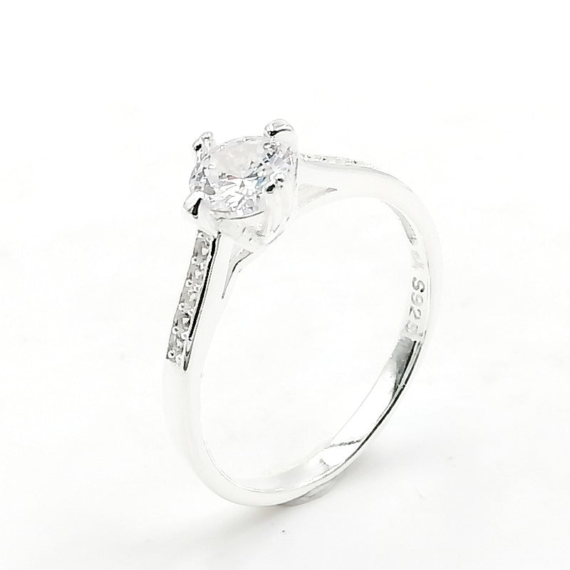Anillo de Compromiso Solitario – Plata 925