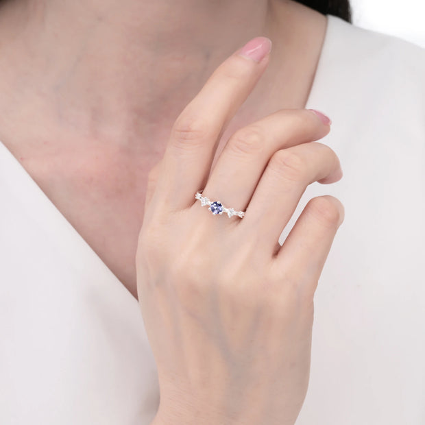 Anillo Puntos de Luz Morado Floreal – Plata 925