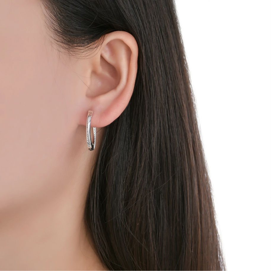 Aretes Huggies Entorchados 20mm – Plata 925