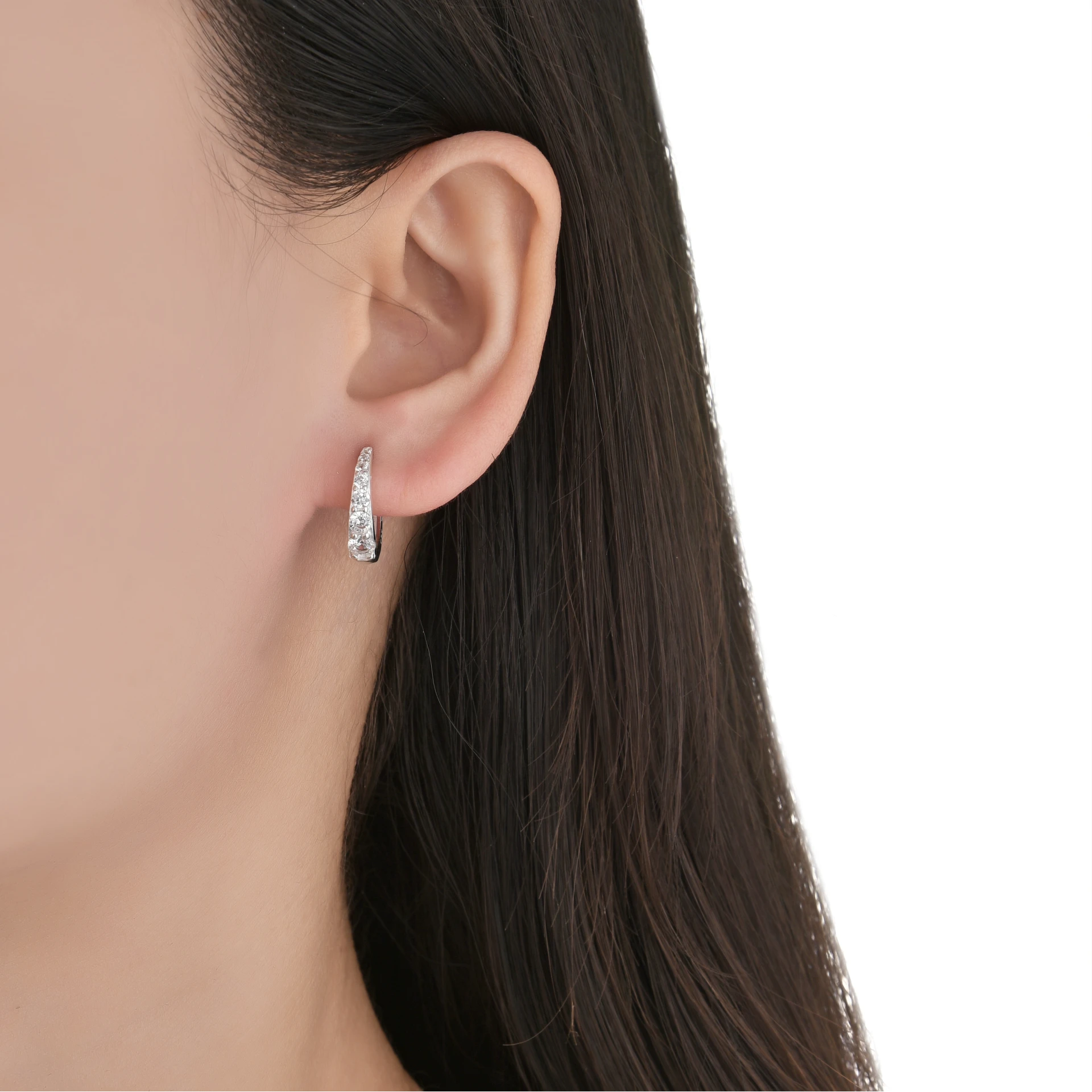 Aretes Huggies Luz Serena – Plata 925