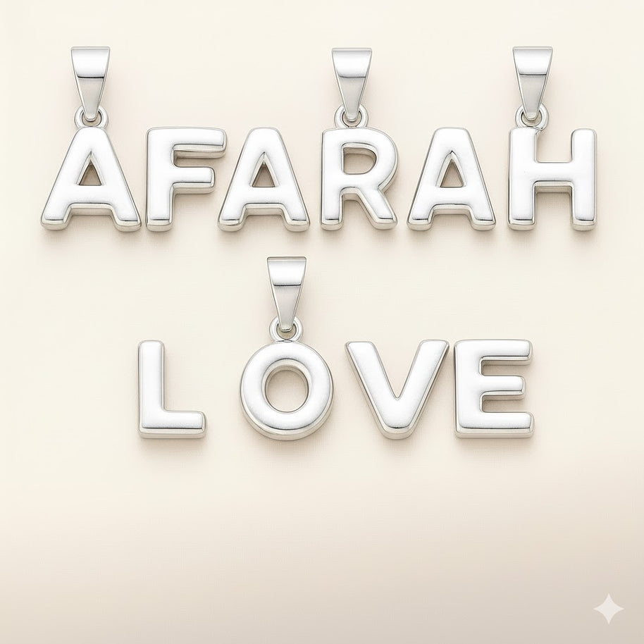 Cadena de Plata 925, con dije de "INICIALES SERIFAS"